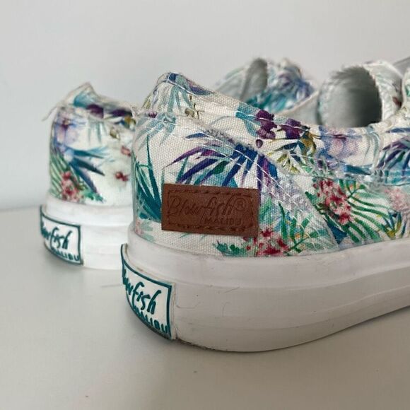 Blowfish Comfort Shoes Sneakers Womens Size 8.5 White Tropical Floral Slip On - Picture 2 of 10